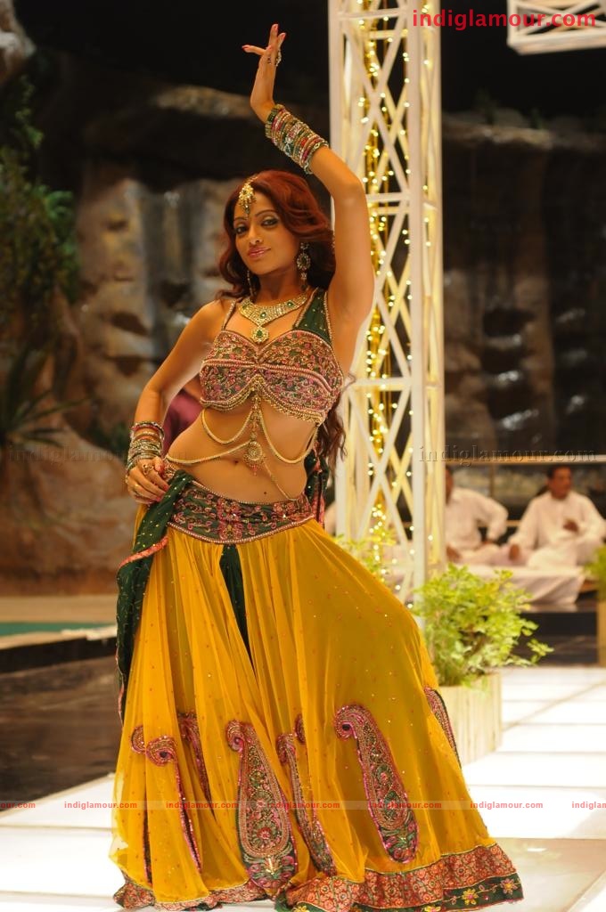 Udaya Bhanu Actress hd photo