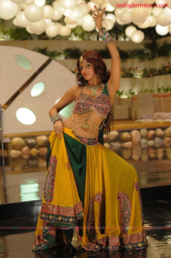 Udaya Bhanu Actress hd photo