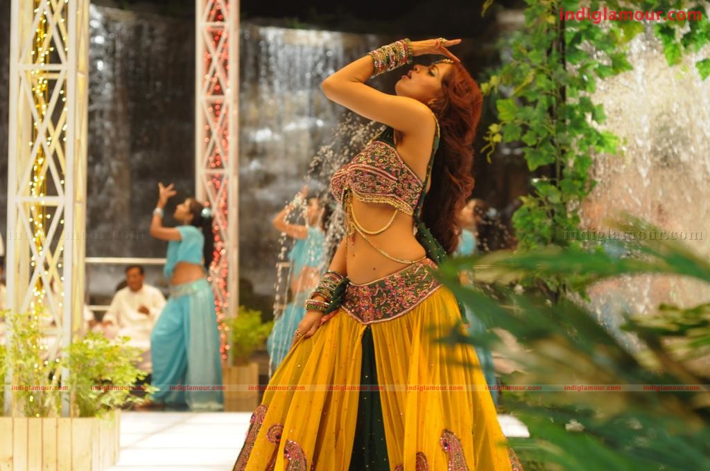 Udaya Bhanu Actress hd photo