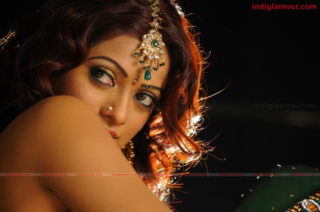 Udaya Bhanu Actress hd photo
