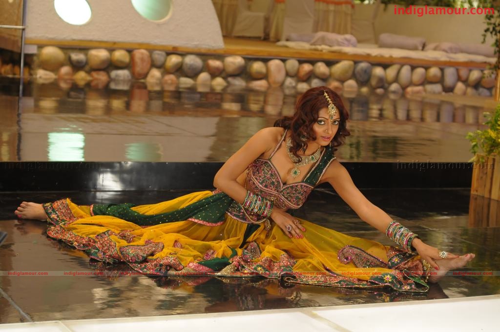 Udaya Bhanu Actress hd photo
