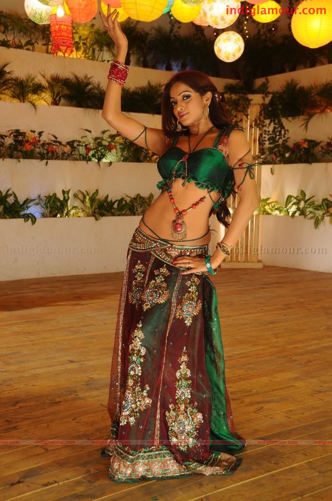 Udaya Bhanu Actress hd photo