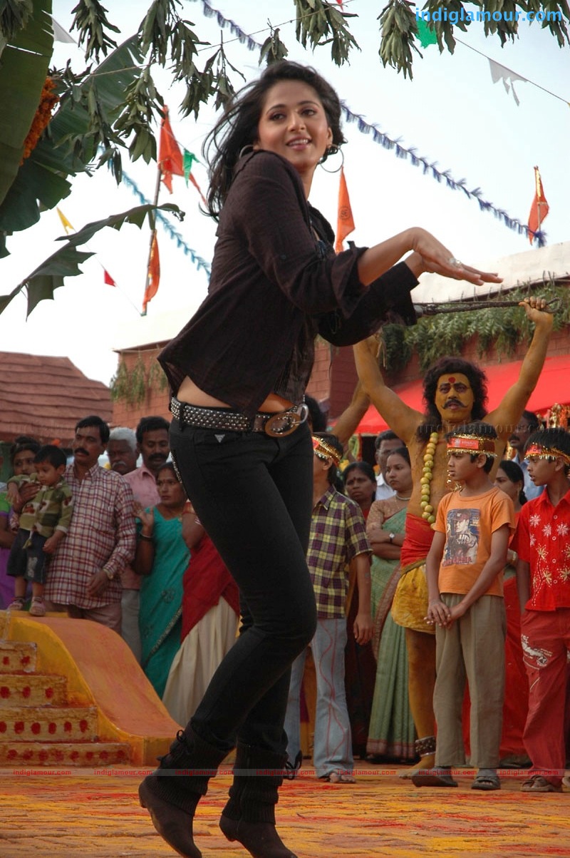 Anushka Actress hd photo