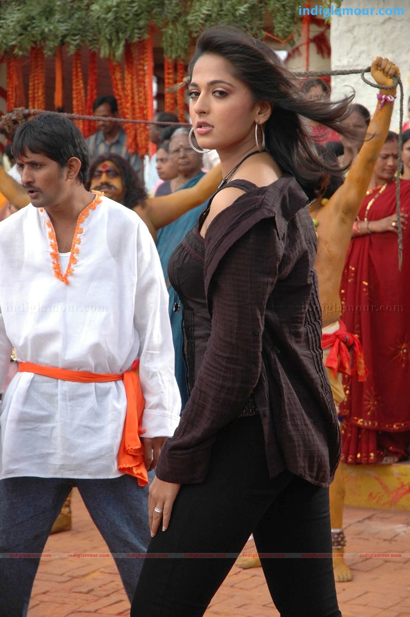 Anushka Actress hd photo