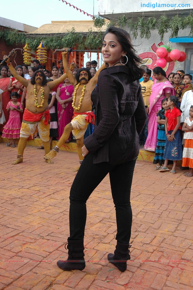 Anushka Actress hd photo