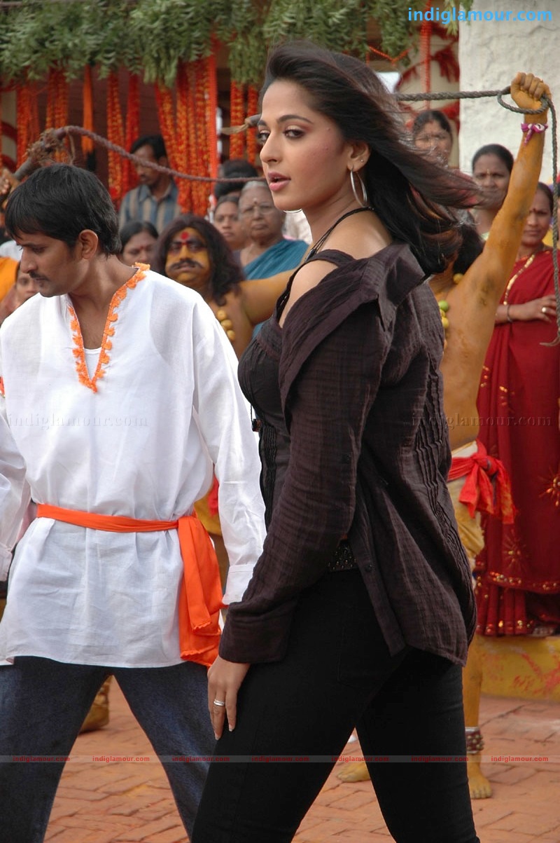Anushka Actress hd photo