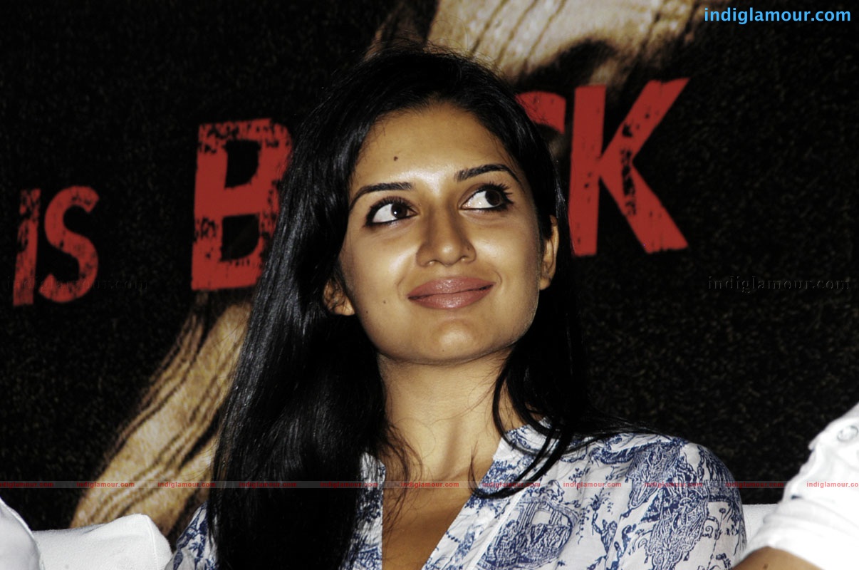 Vimala Raman Actress hd photo
