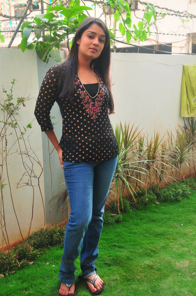 Nikitha Actress hd photo