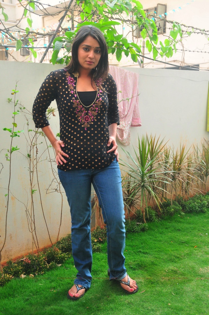 Nikitha Actress hd photo