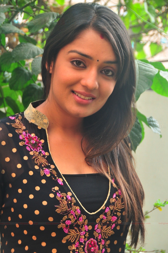 Nikitha Actress hd photo