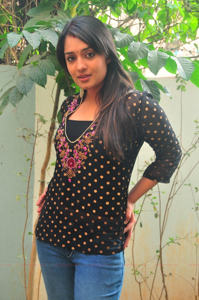 Nikitha Actress hd photo