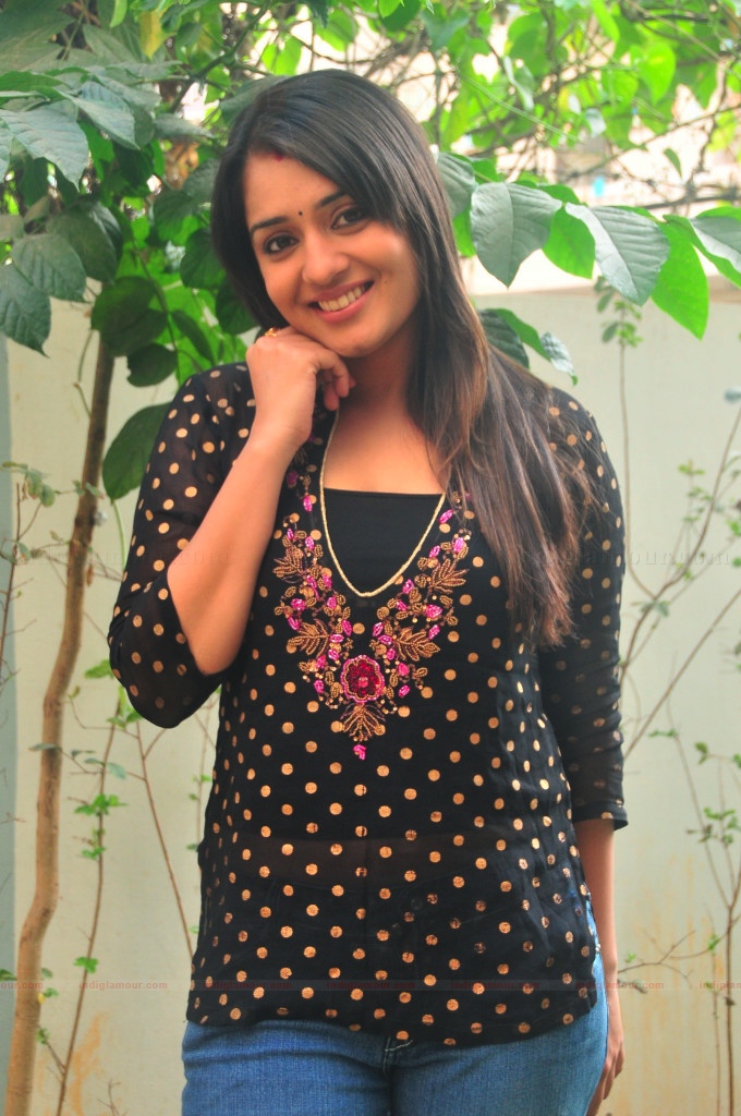 Nikitha Actress hd photo