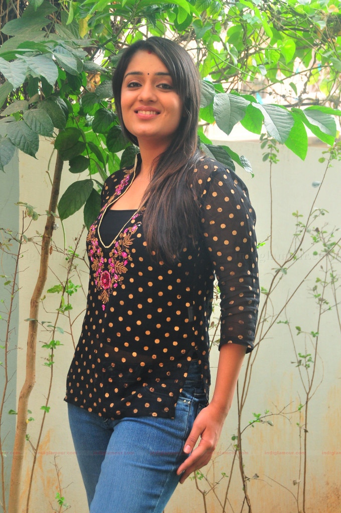 Nikitha Actress hd photo