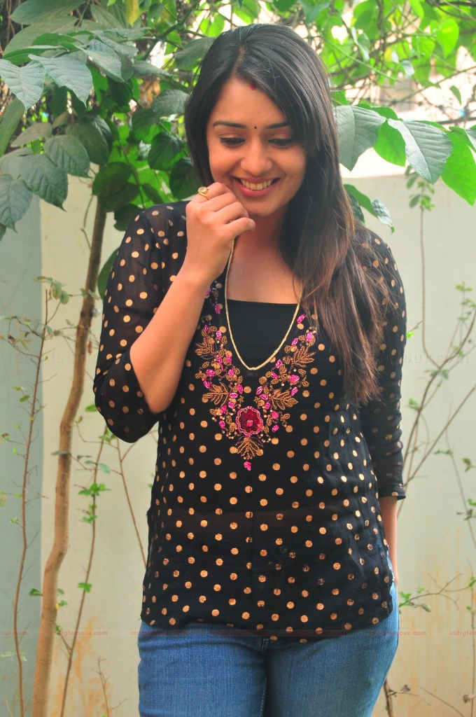 Nikitha Actress hd photo