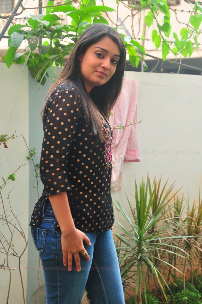 Nikitha Actress hd photo