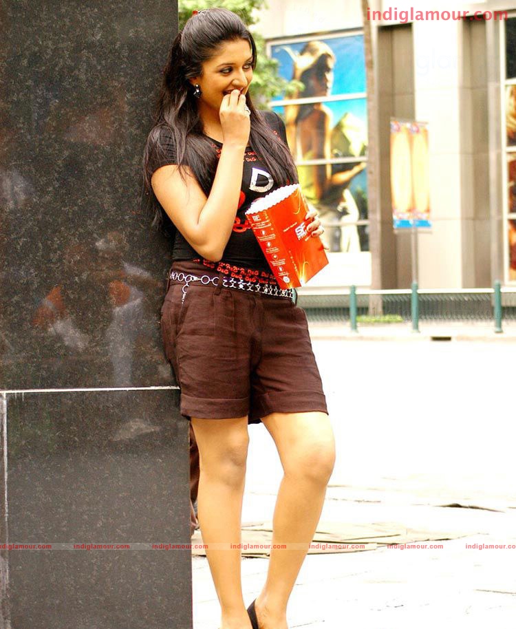Vimala Raman Actress hd photo