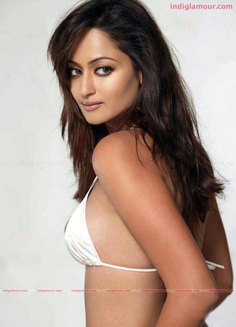 Kaveri Jha Actress hd photo