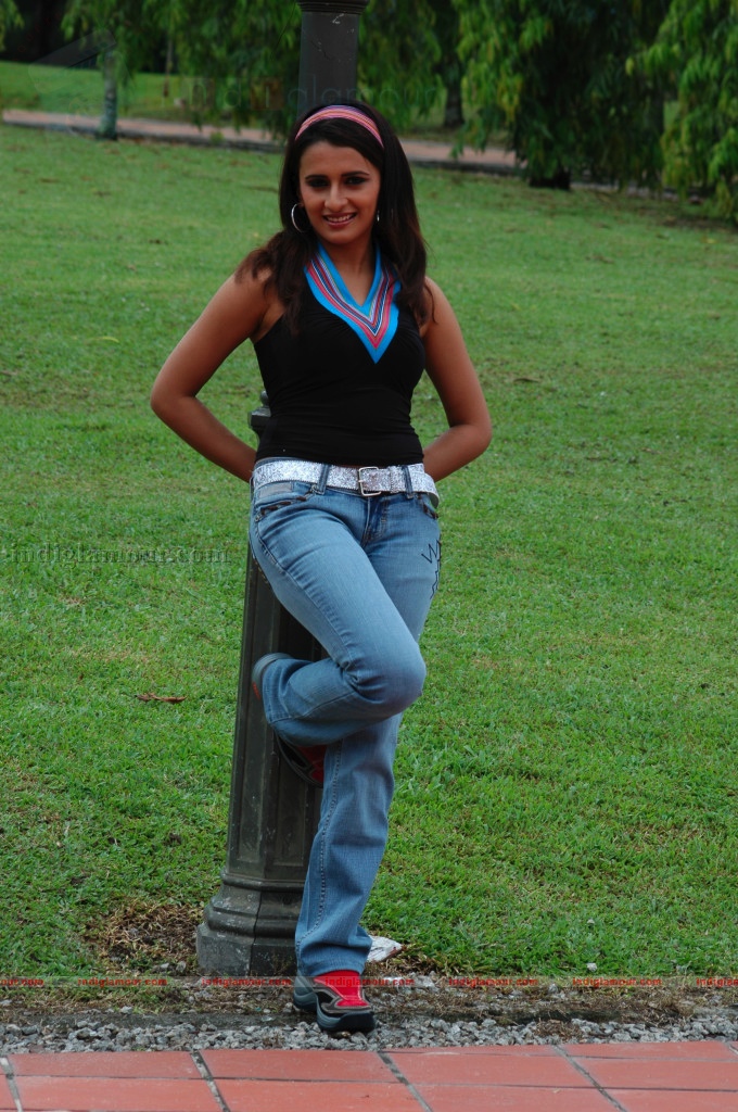 Arya Menon Actress hd photo
