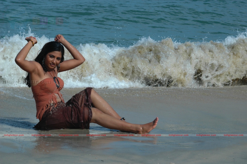 Gayatri Actress hd photo