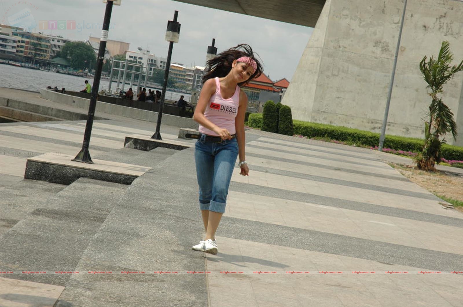 Nisha Kothari Actress hd photo