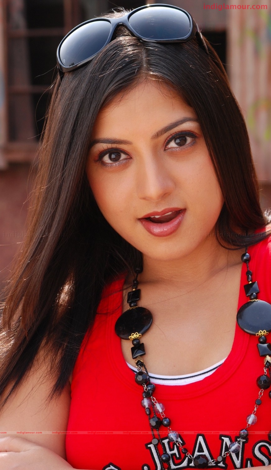 Keerthi Chawla in Red Actress hd photo