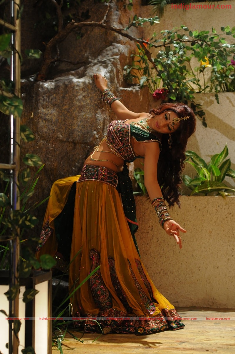 Udaya Bhanu Actress hd photo