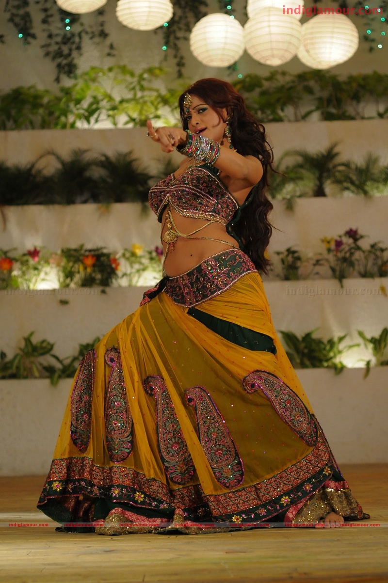 Udaya Bhanu Actress hd photo