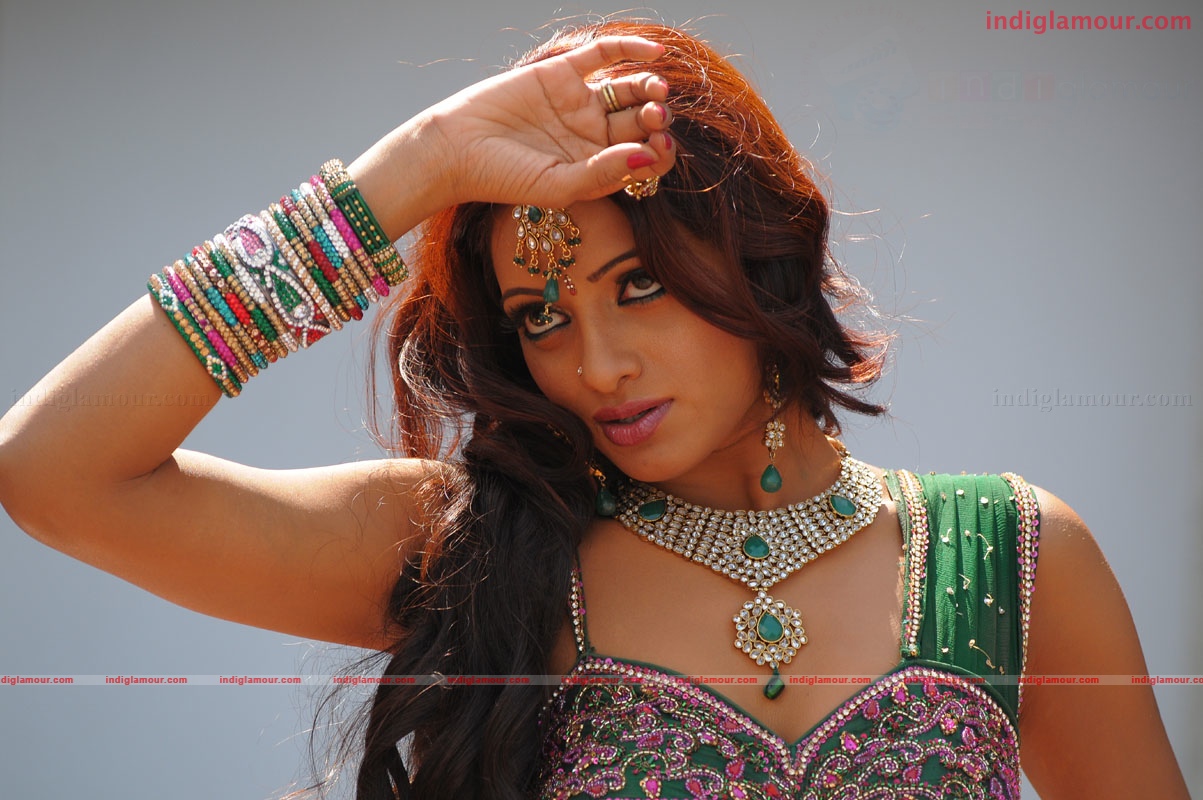 Udaya Bhanu Actress hd photo