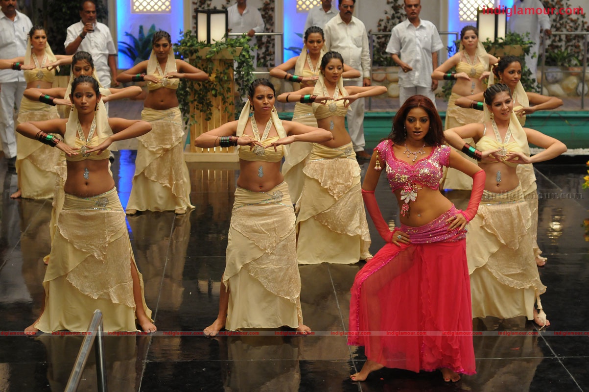 Udaya Bhanu Actress hd photo