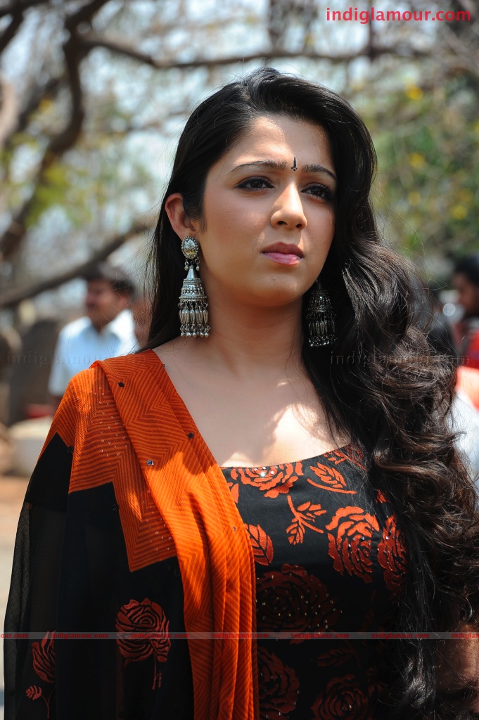 Charmi Actress hd photo