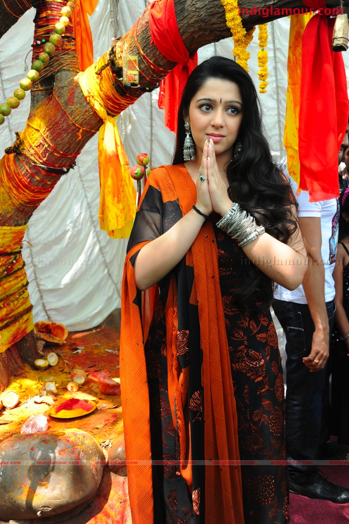 Charmi Actress hd photo