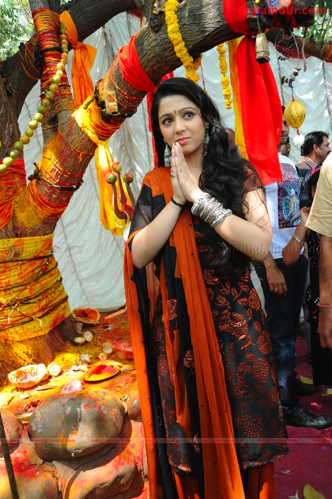 Charmi Actress hd photo