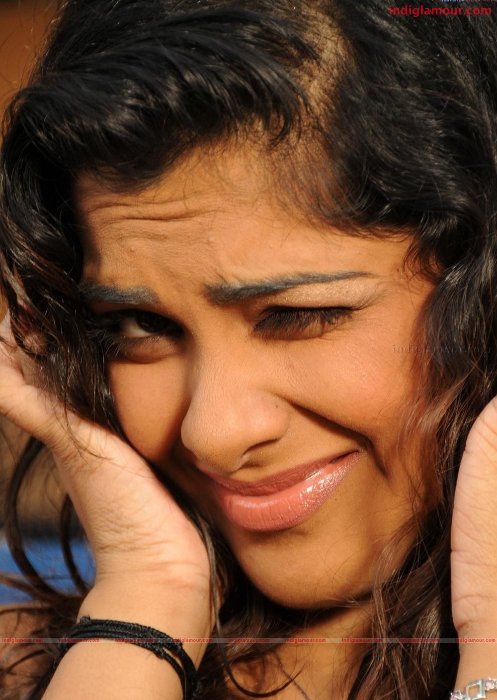 Sandhya Actress hd photo