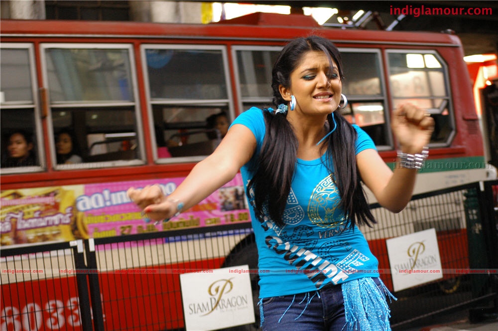 Vimala Raman Actress hd photo