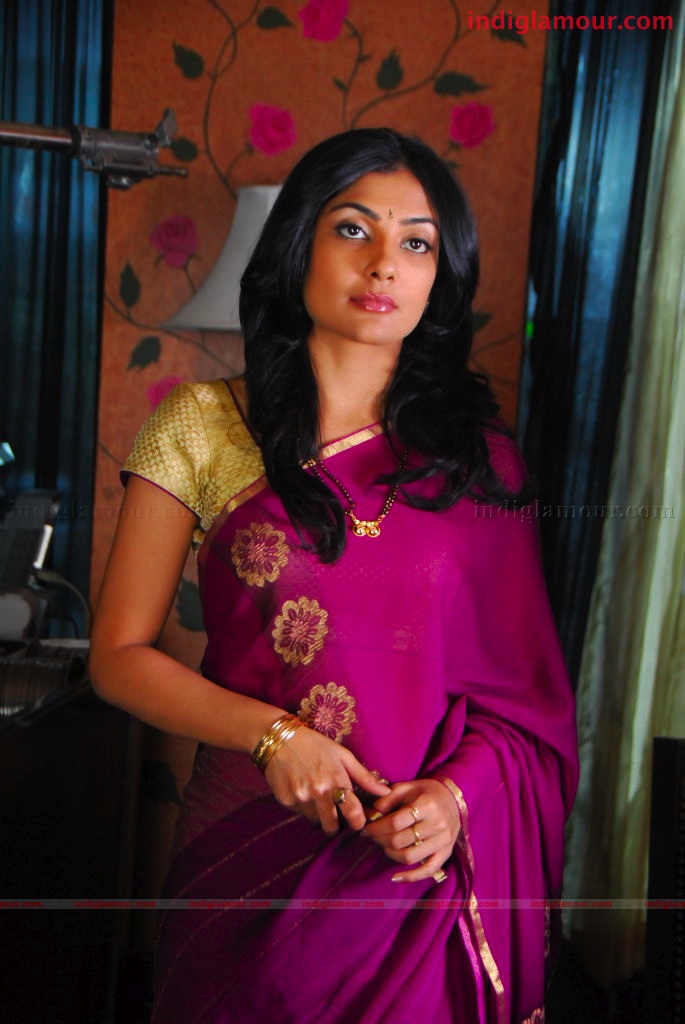 Kamalinee Mukherjee Actress hd photo