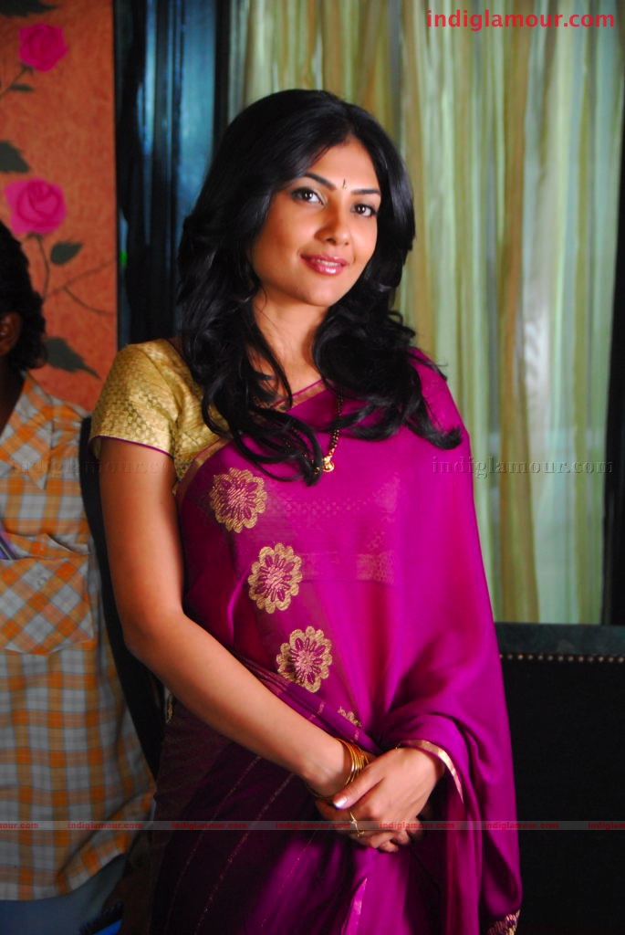 Kamalinee Mukherjee Actress hd photo