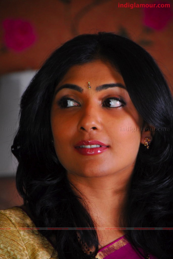Kamalinee Mukherjee Actress hd photo