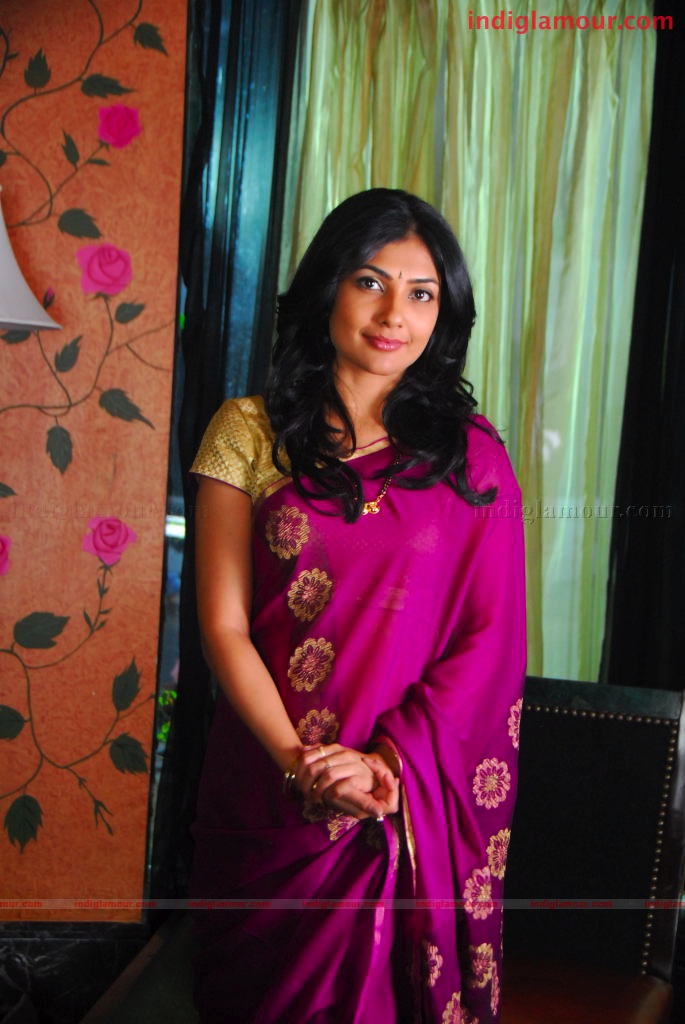 Kamalinee Mukherjee Actress hd photo
