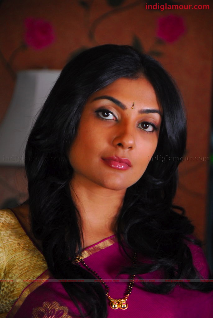 Kamalinee Mukherjee Actress hd photo