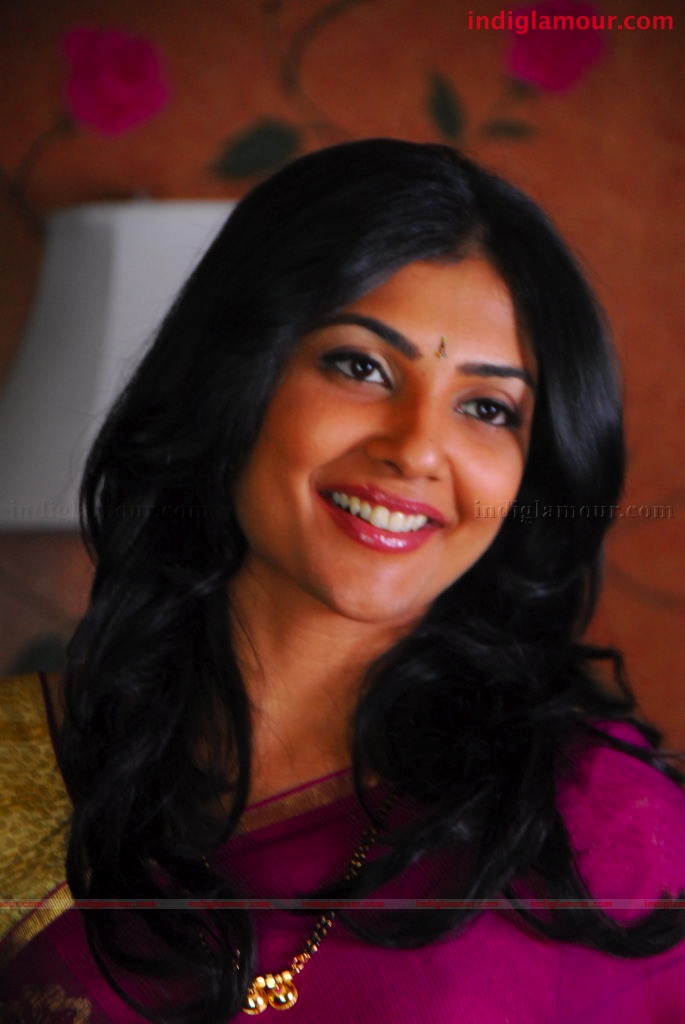 Kamalinee Mukherjee Actress hd photo