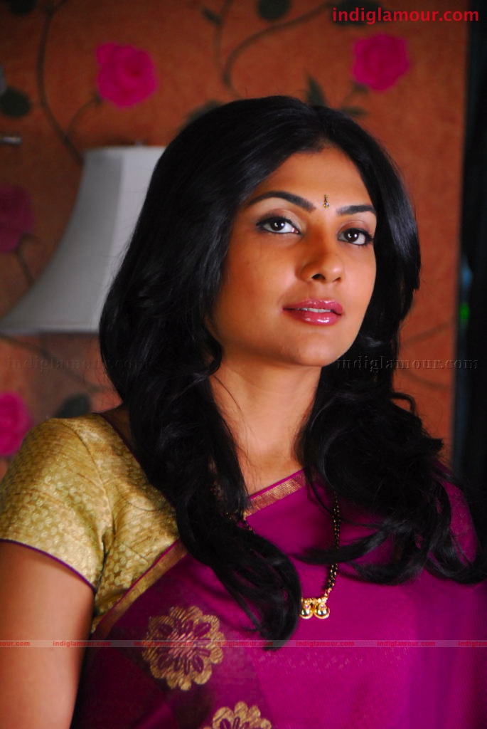 Kamalinee Mukherjee Actress hd photo