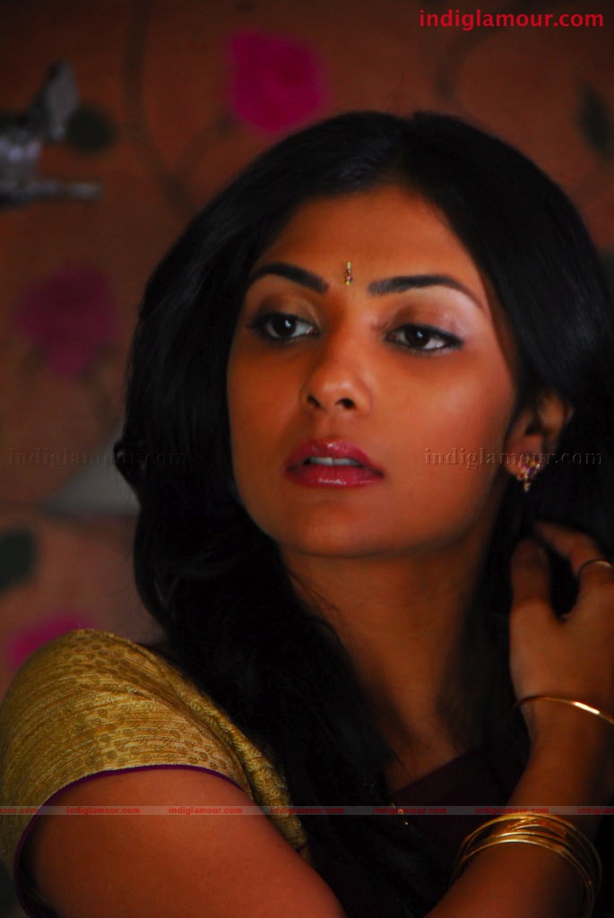 Kamalinee Mukherjee Actress hd photo