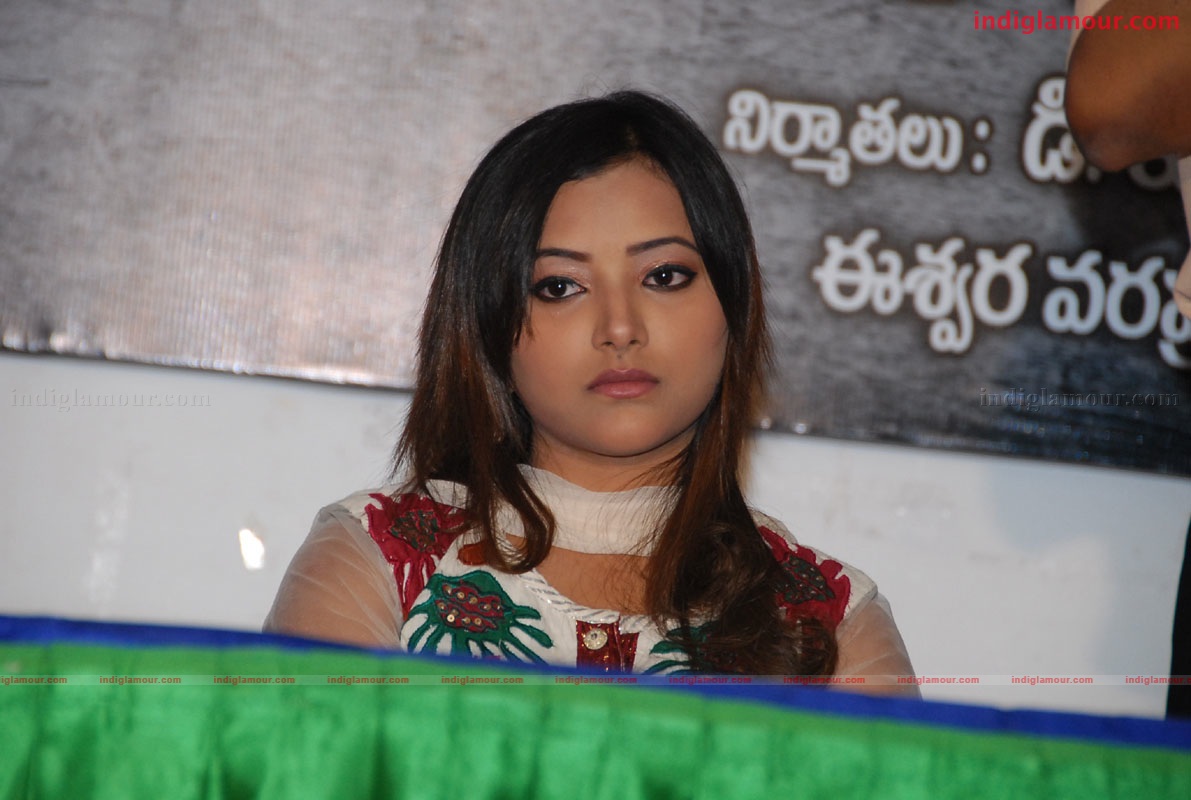 Shweta Basu Prasad Actress hd photo