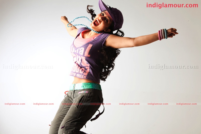 Charmi Actress hd photo