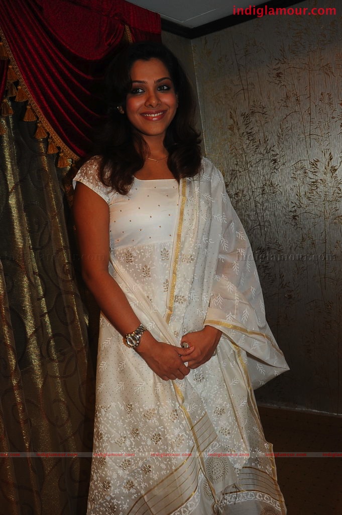 Sandhya Actress hd photo
