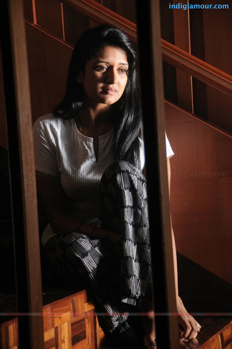 Vimala Raman Actress hd photo