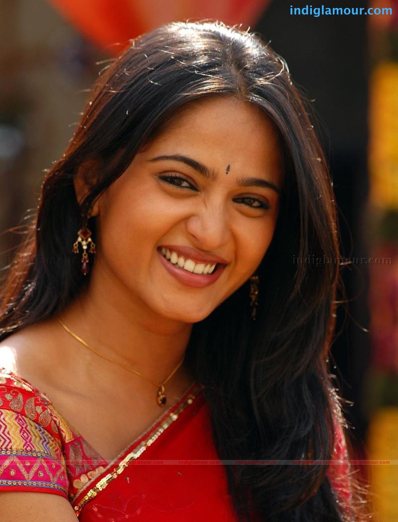 Anushka Actress hd photo