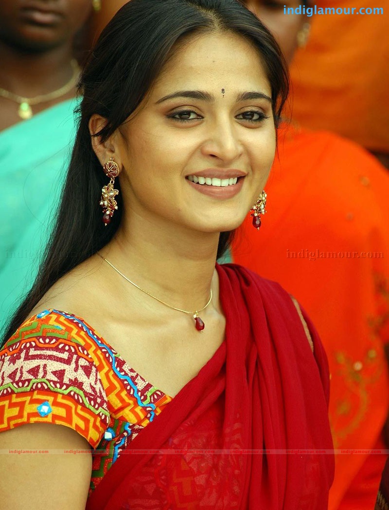 Anushka Actress hd photo