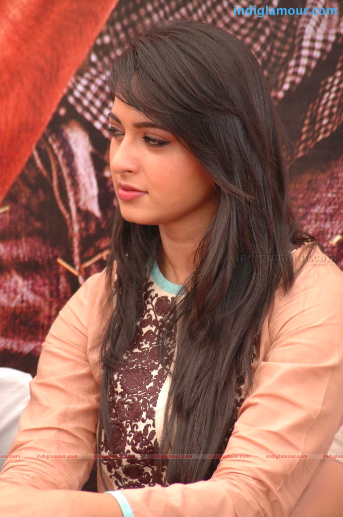 Anushka Actress hd photo
