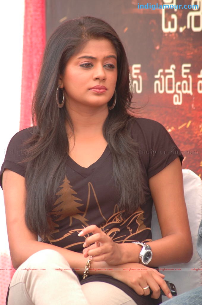 Priyamani Actress hd photo